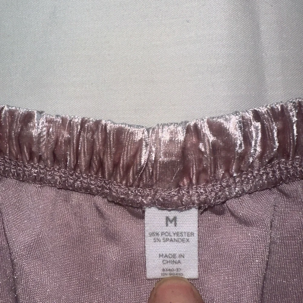Danskin Dusty Pink Crushed Velvet Sleepwear Pajama Set Top and Shorts Size M